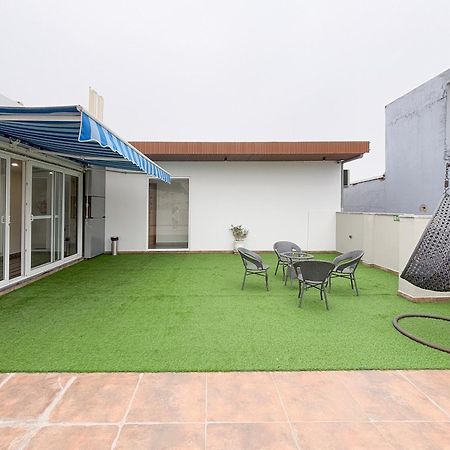 Housr Sector 45 Gurgaon Near Artemis Hospital Hotel Exterior photo