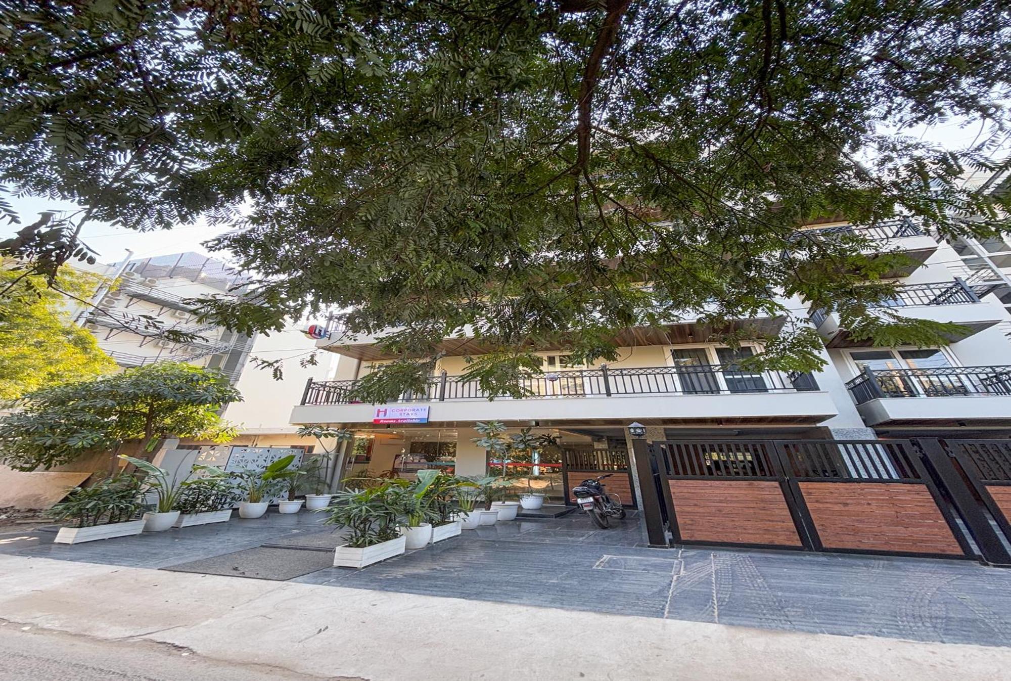 Housr Sector 45 Gurgaon Near Artemis Hospital Hotel Exterior photo