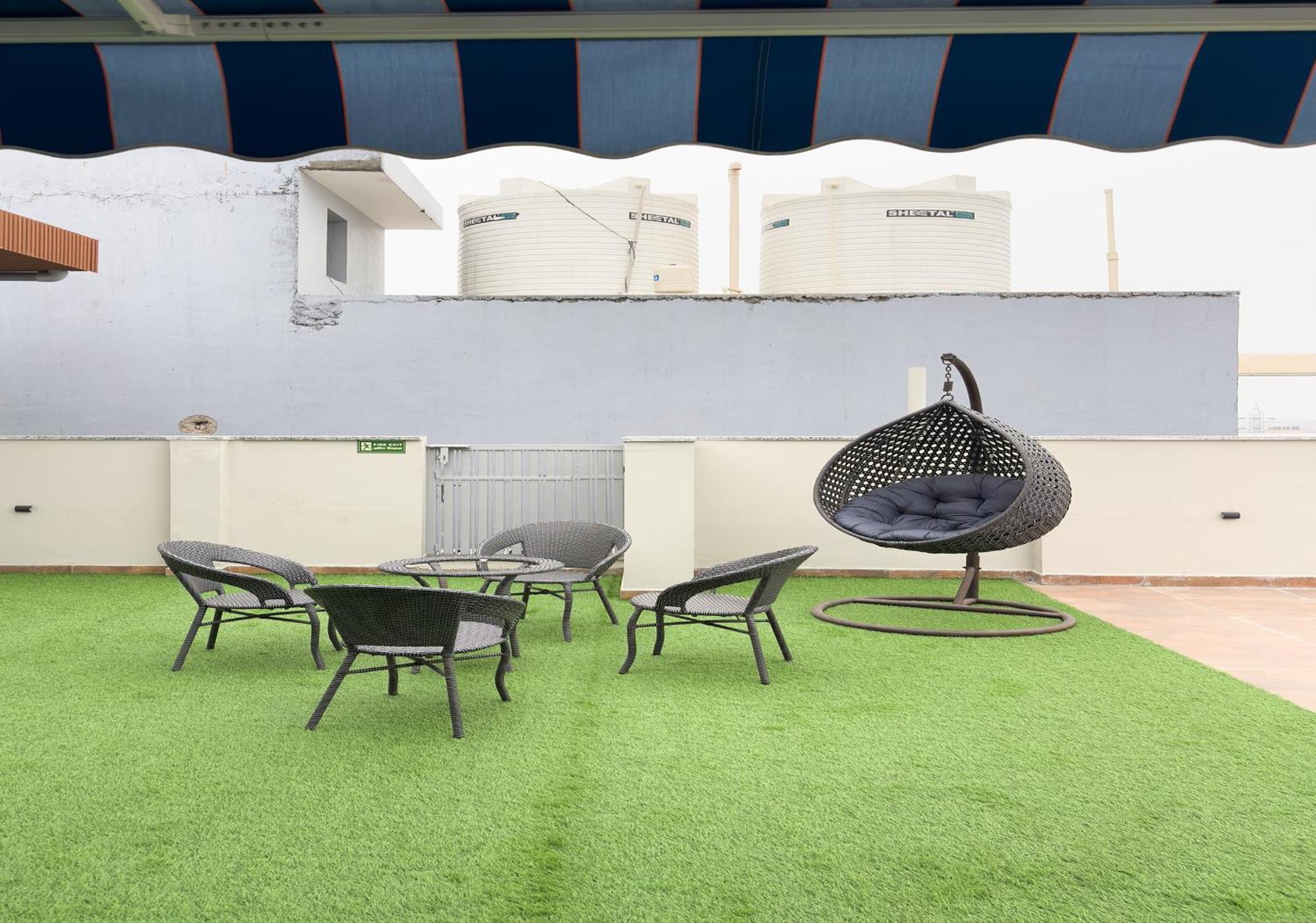 Housr Sector 45 Gurgaon Near Artemis Hospital Hotel Exterior photo