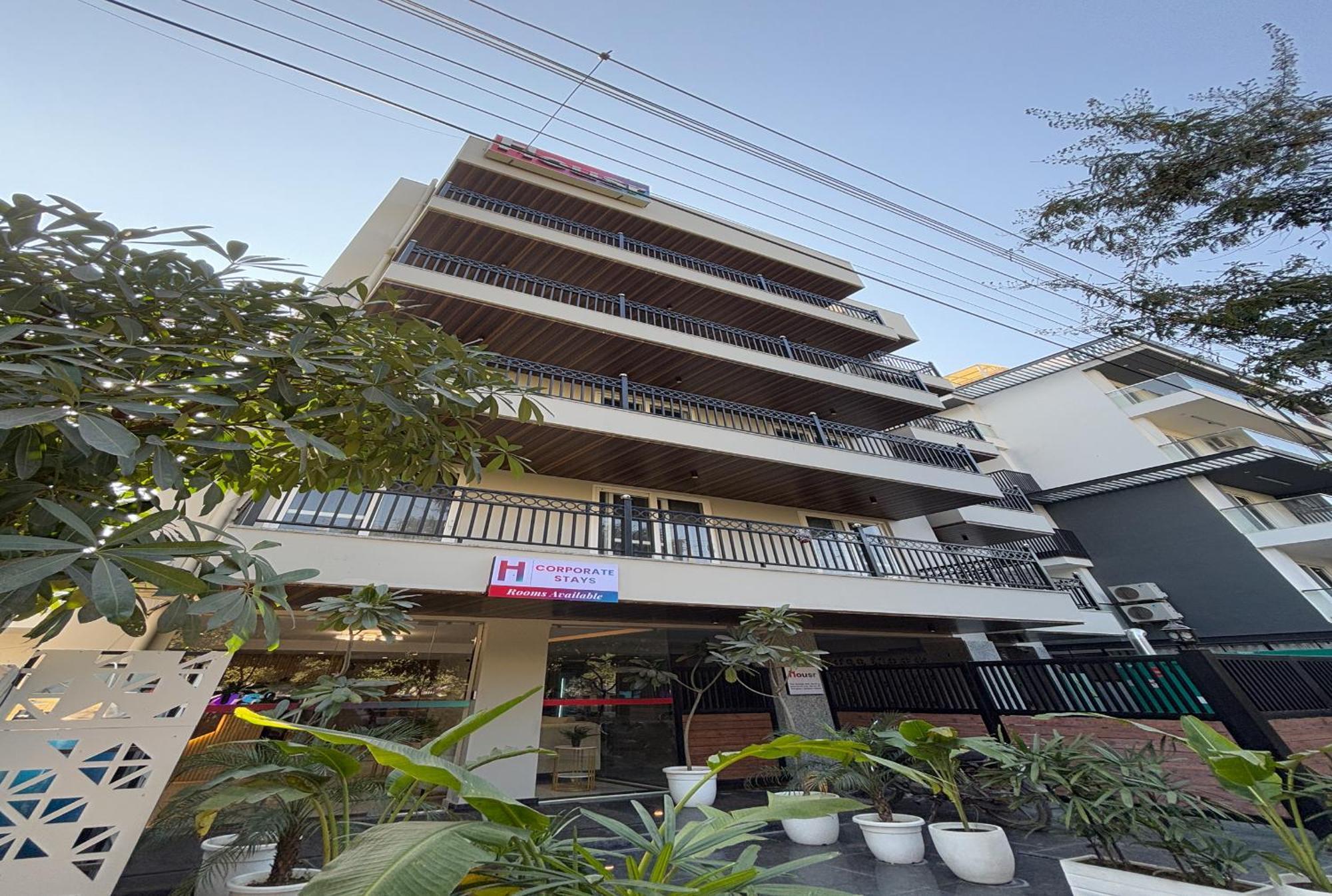 Housr Sector 45 Gurgaon Near Artemis Hospital Hotel Exterior photo